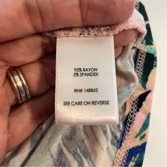 Torrid Super Soft Surplice Romper Pink Green Lead Tropical Pattern Size 6X - Picture 13 of 14